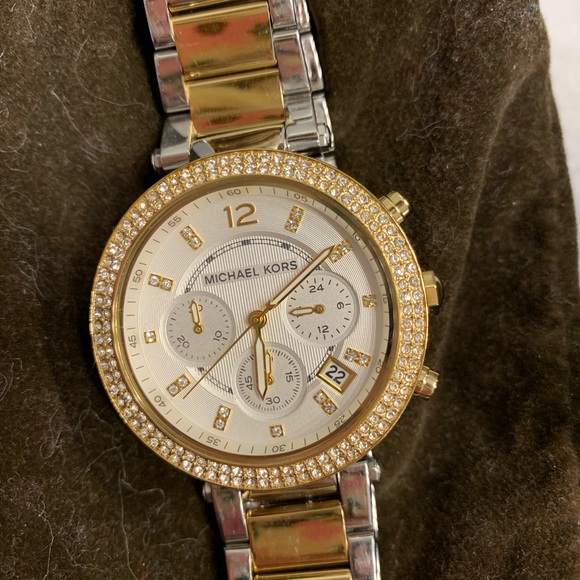 Watch - Picture 2 of 4